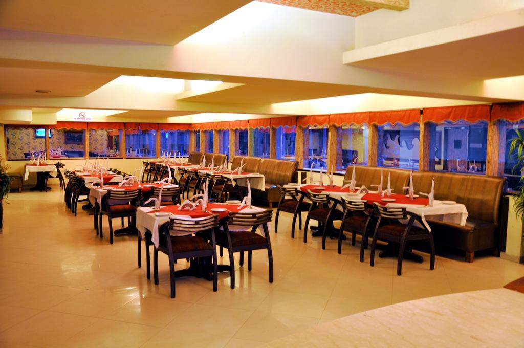 Hotel Pr Residency Amritsar Restaurant photo